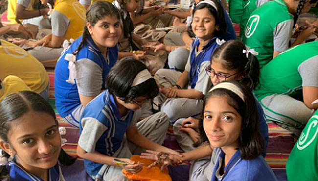 Inhouse Mehendi competition 2019 | Schools in GB Road Thane