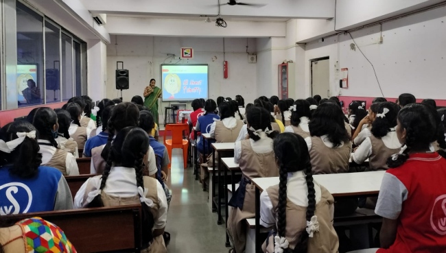 Special Health Care Workshop for Girls conducted by Dr. Maithili Gadgil on 30th September 2022 | Schools in GB Road Thane